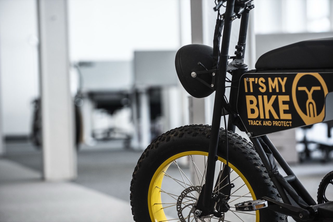 Bicycle with IT'S MY BIKE tracker